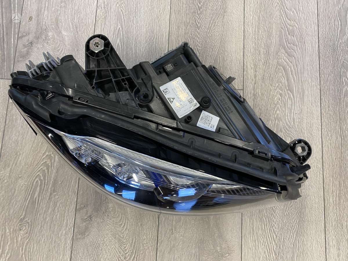 Mercedes-Benz C klasė lights