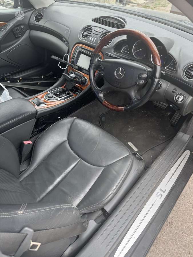 Mercedes-Benz SL350