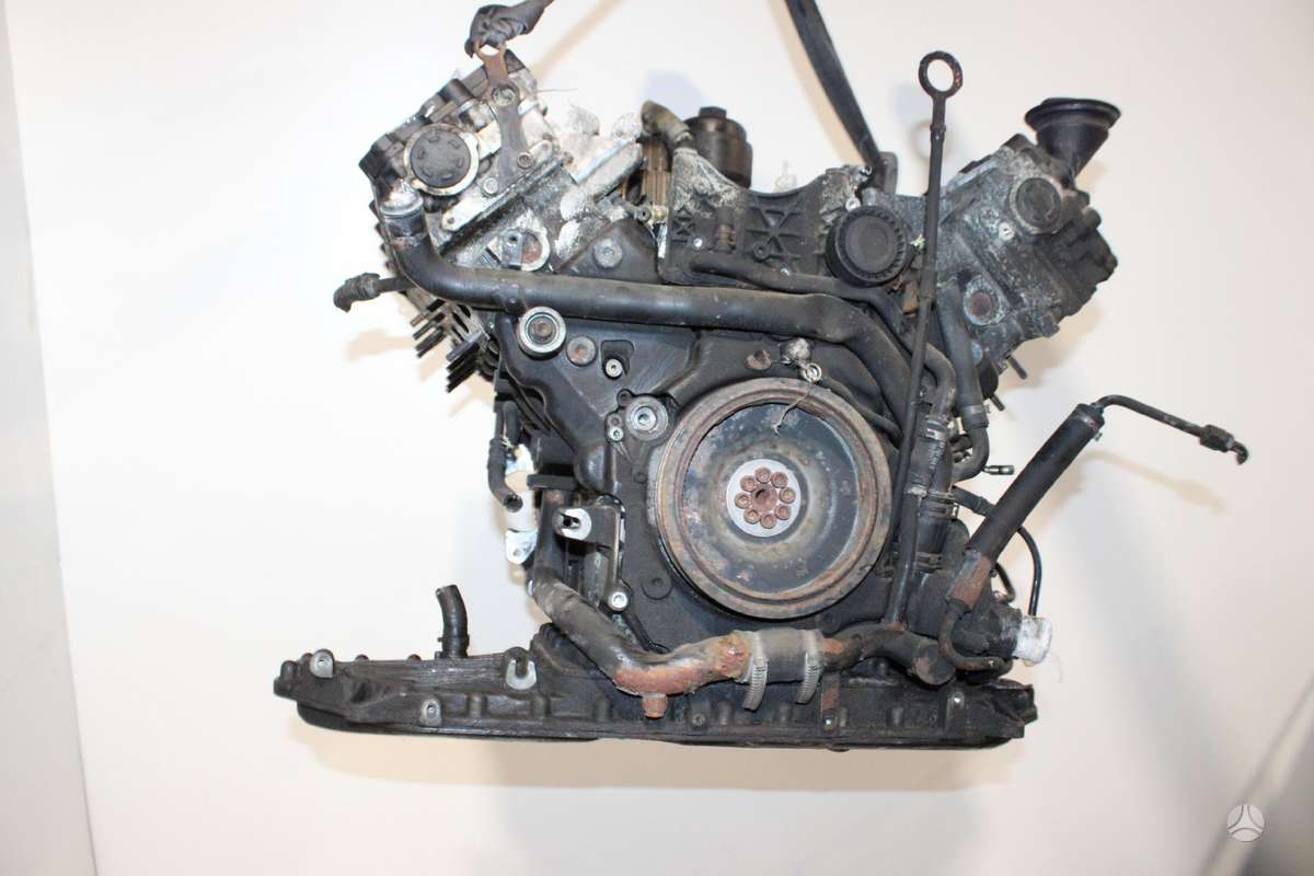 Audi A8, BVN, engine
