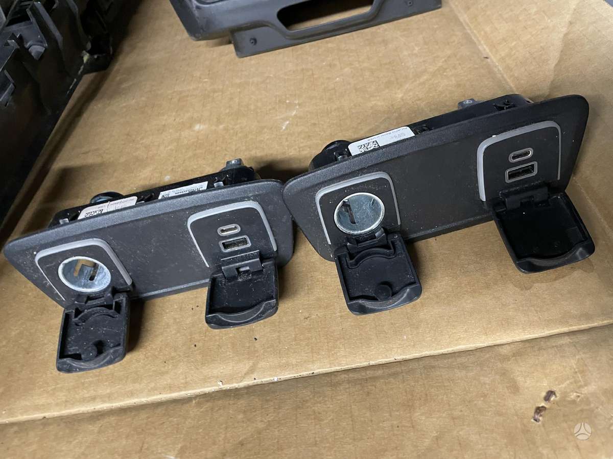 Chrysler Pacifica apdailos detalės