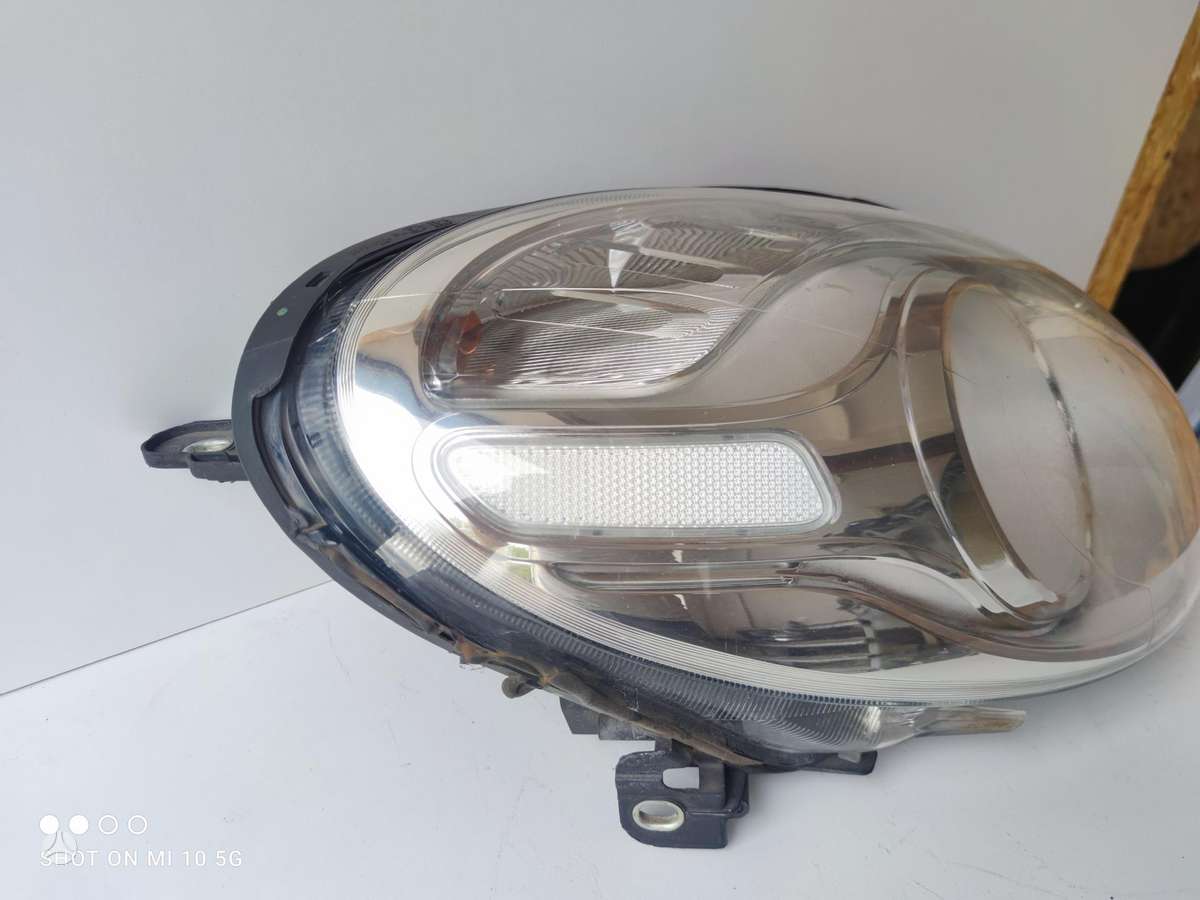 Fiat 500L gaismas
