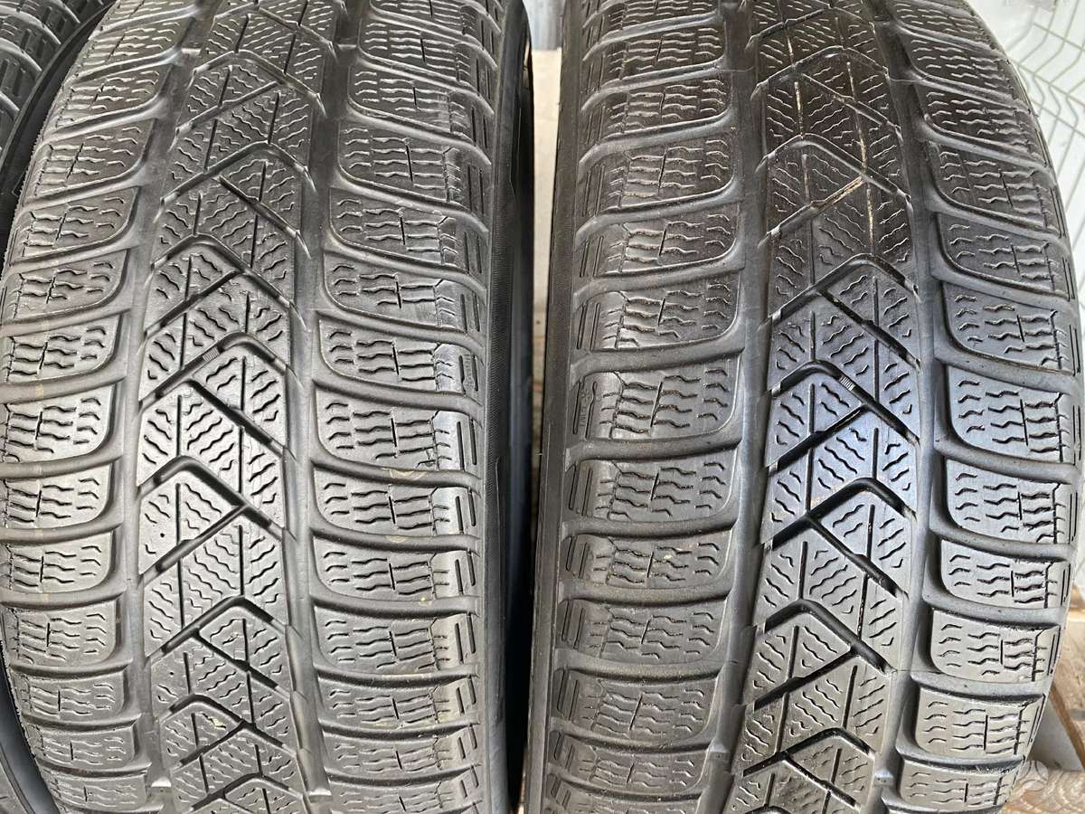 Pirelli Sottozero, winter 215/55 R17
