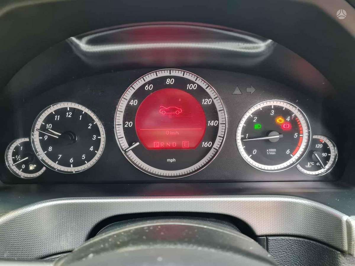 Mercedes-Benz E220