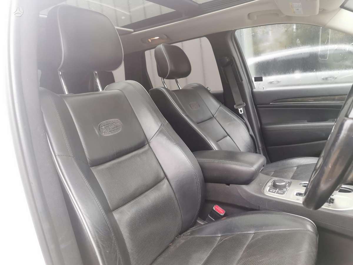 Jeep Grand Cherokee dalimis