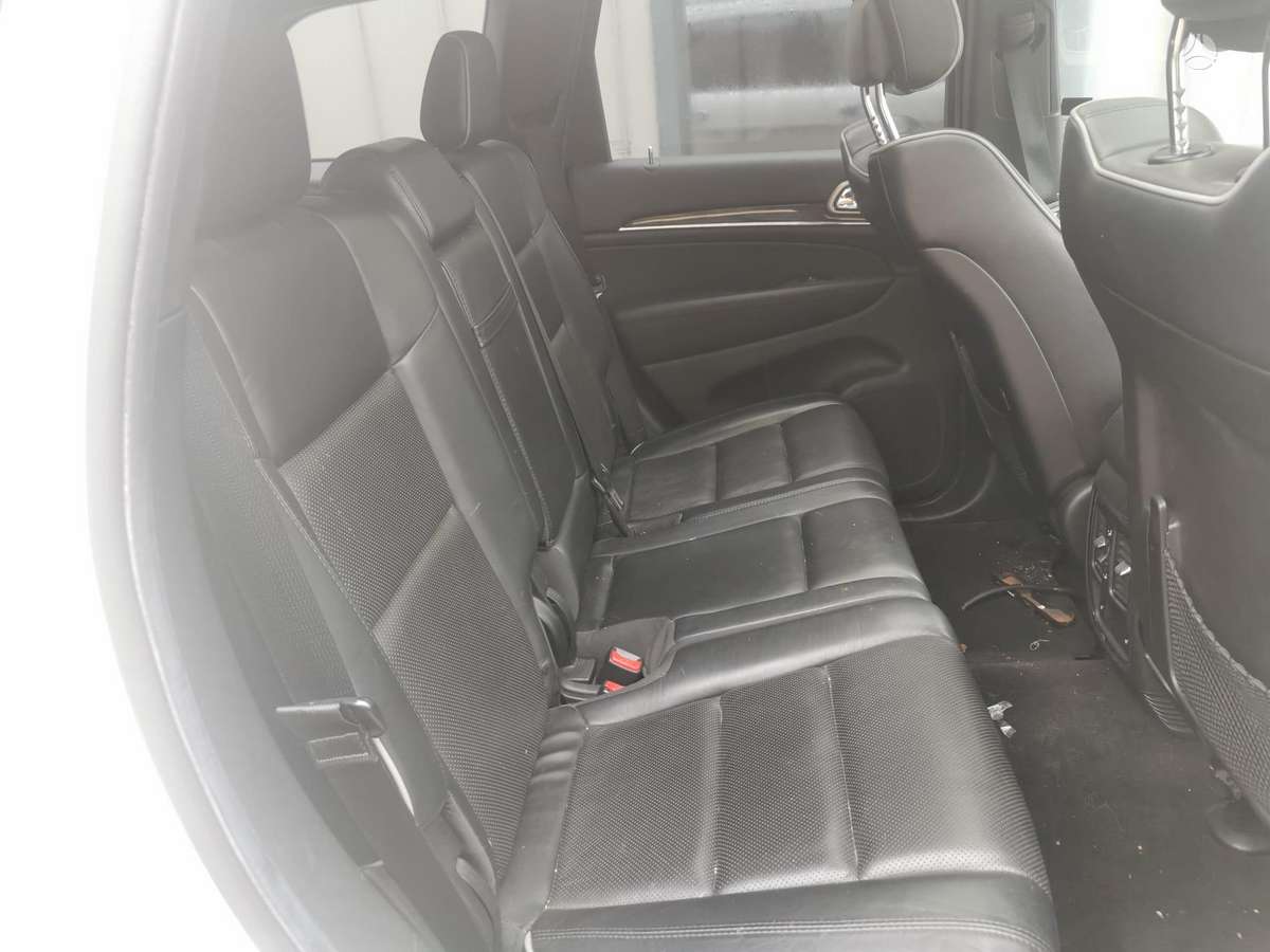 Jeep Grand Cherokee dalimis