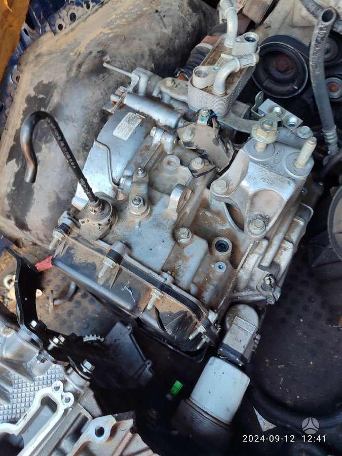 Ford Focus Variklis ir deze dalimis