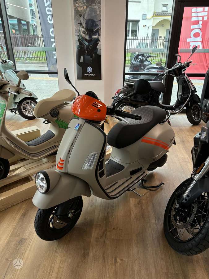 Piaggio Vespa 300cc, мотороллеры / мопеды