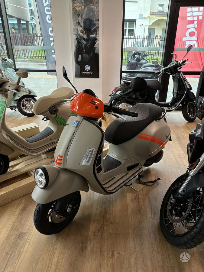 Piaggio Vespa 300cc, scooters / mopeds