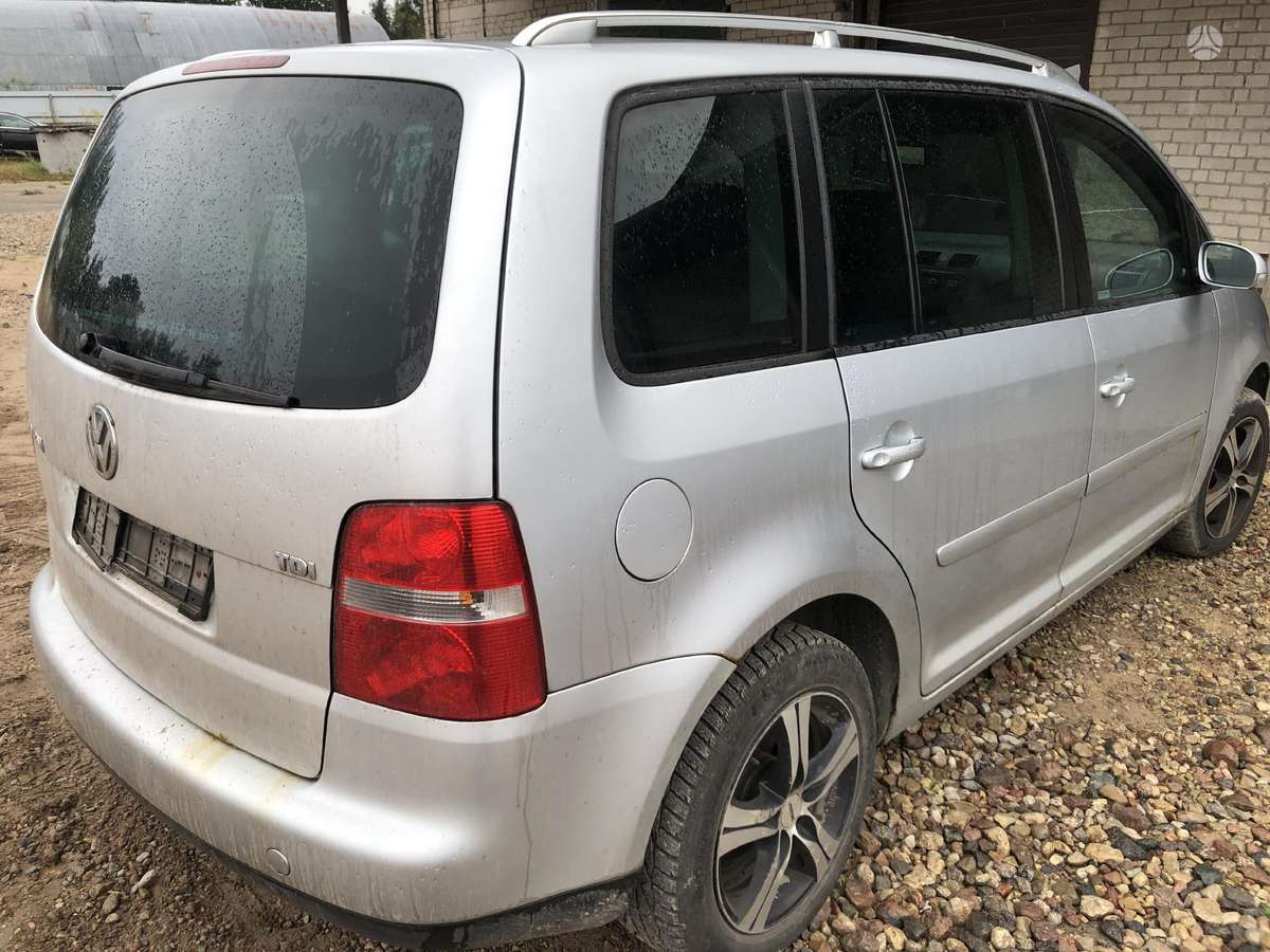 Volkswagen Touran по частям