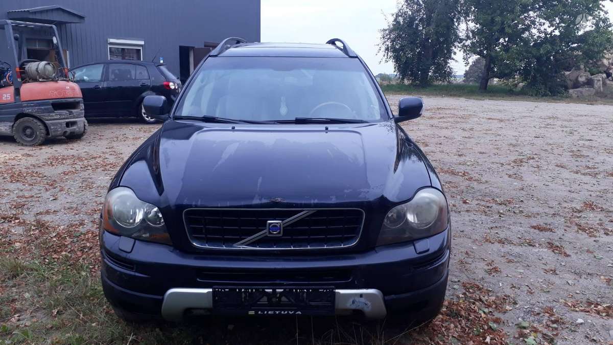 Volvo XC90 for parts