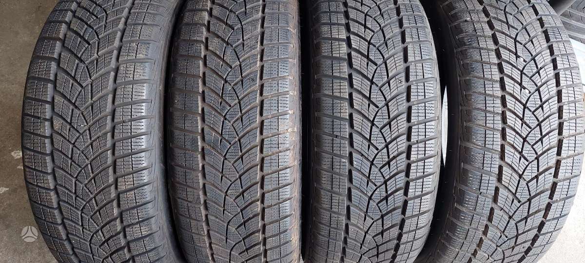 Goodyear, winter 215/50 R19
