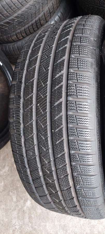 Vredestein, universalios 245/45 R20