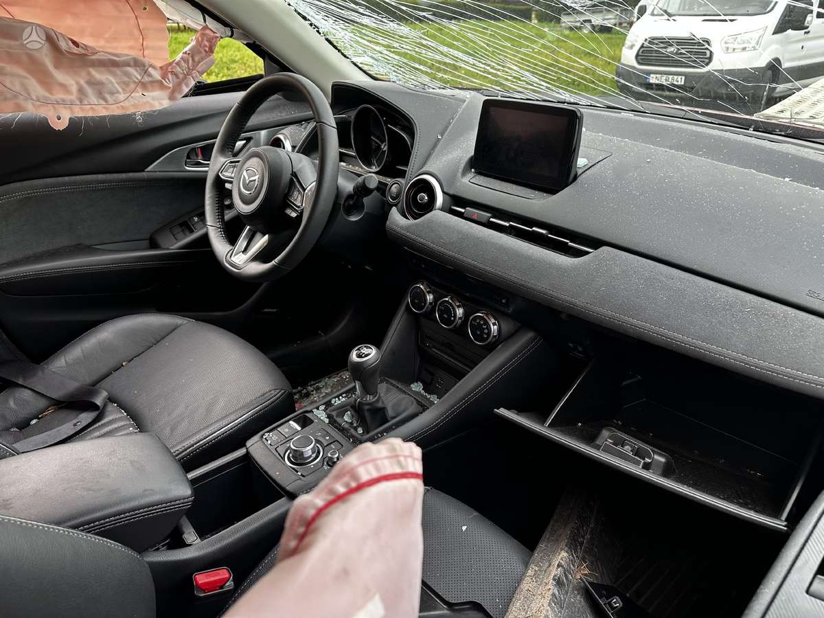 Mazda CX-3 Rida 9000 km full led