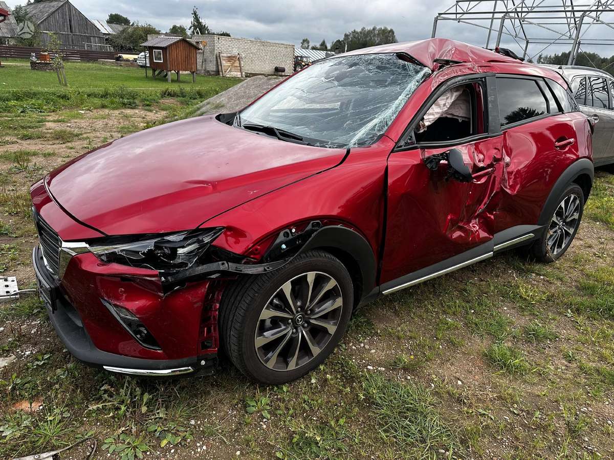 Mazda CX-3 Rida 9000 km full led
