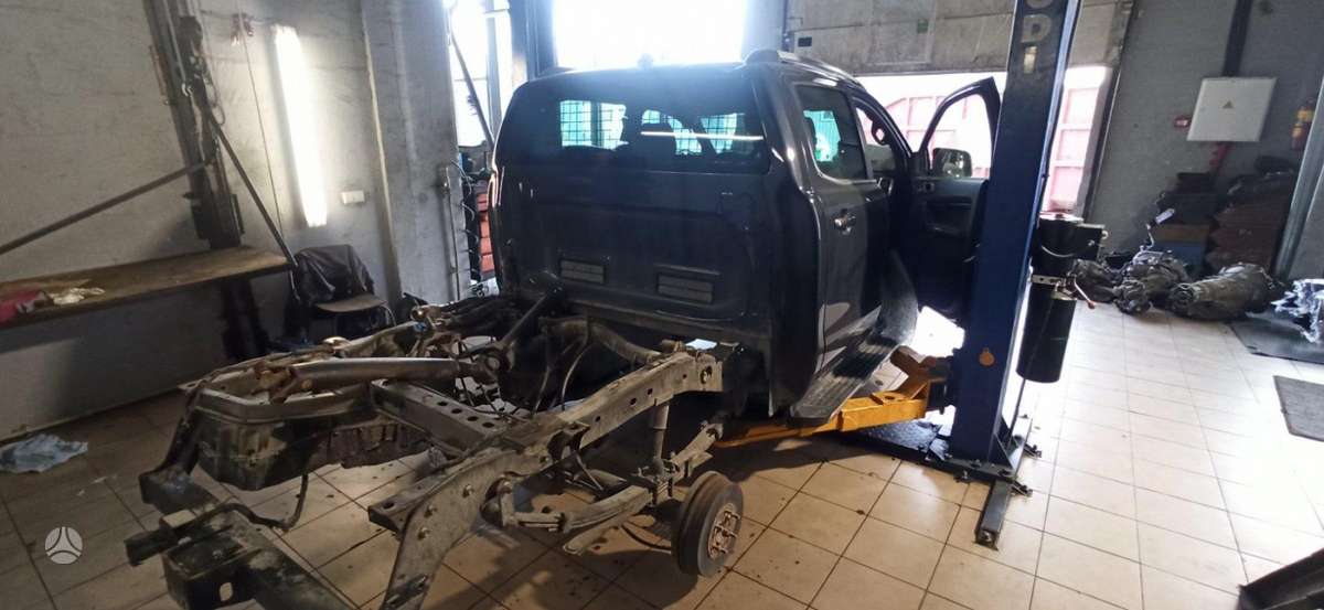 Ford Ranger по частям