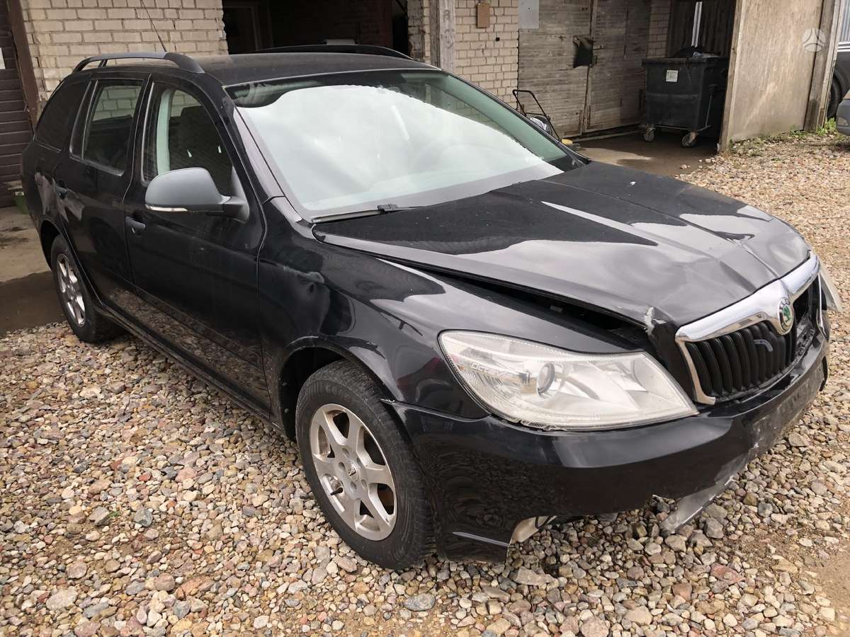 Skoda Octavia dalimis
