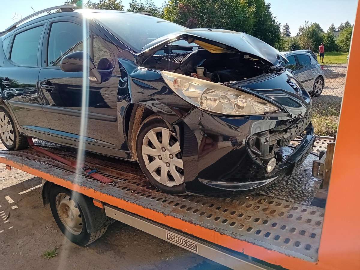 Peugeot 207 dalimis