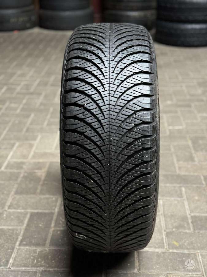 Goodyear VECTOR 4 SEASONS GEN-2, winter 235/55 R18