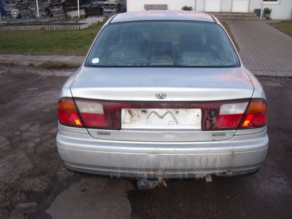 Mazda 323 Dalimis