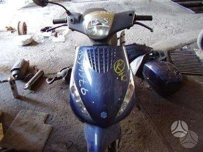 Piaggio Zip, mopēds / motorollers