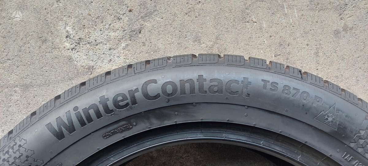 Continental, зимние 235/55 R19