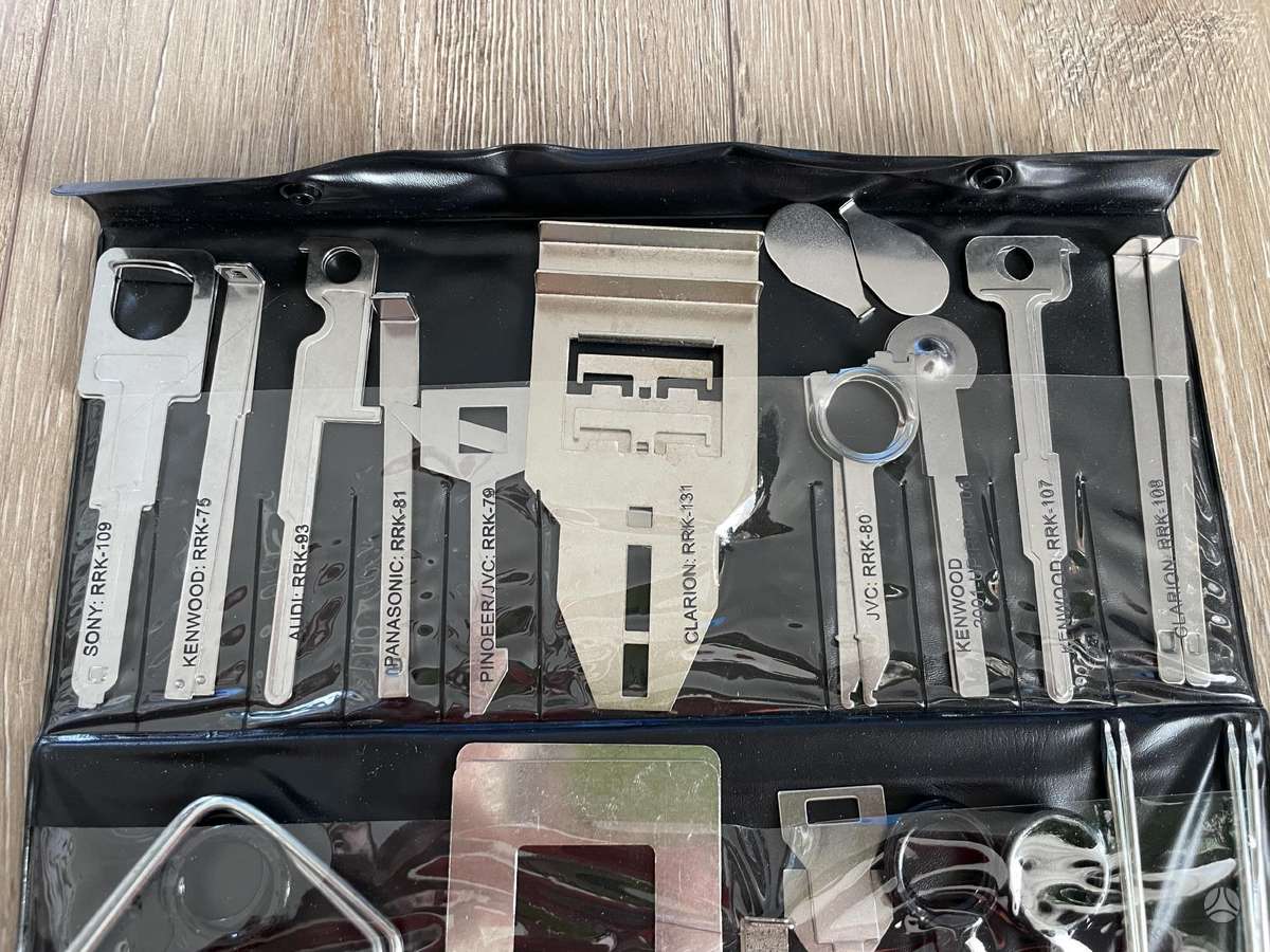 Magnetolos išėmimo raktų rinkinys