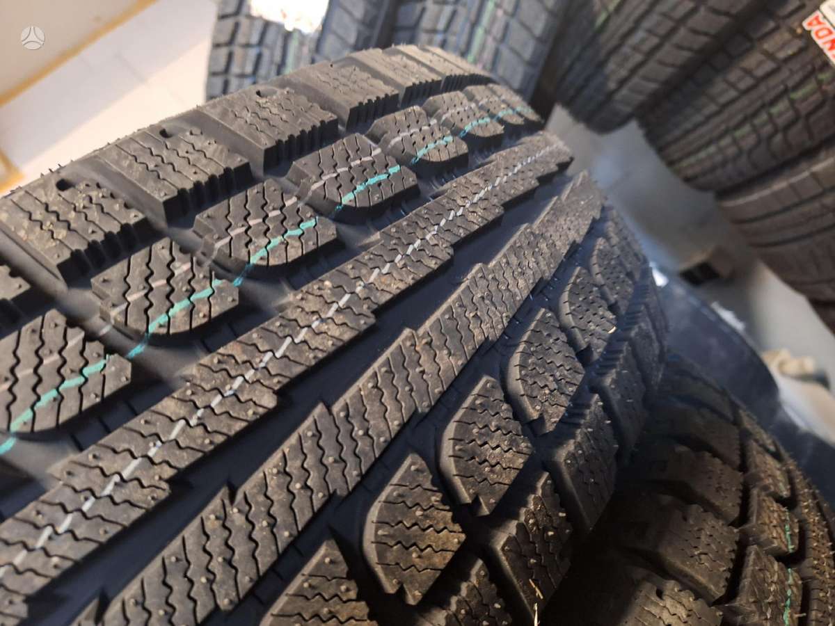 Maxtrek, winter 225/70 R15