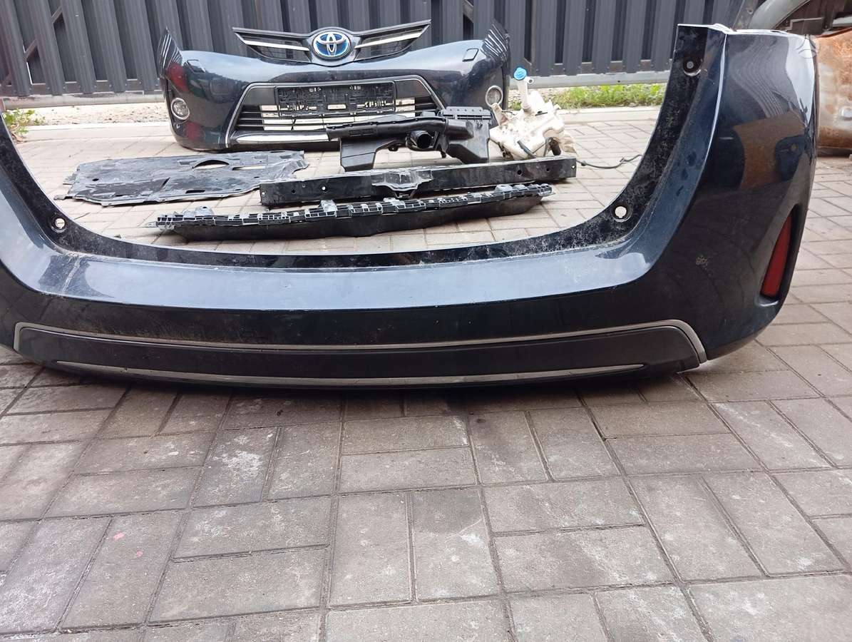 Toyota Auris kėbulo dalys