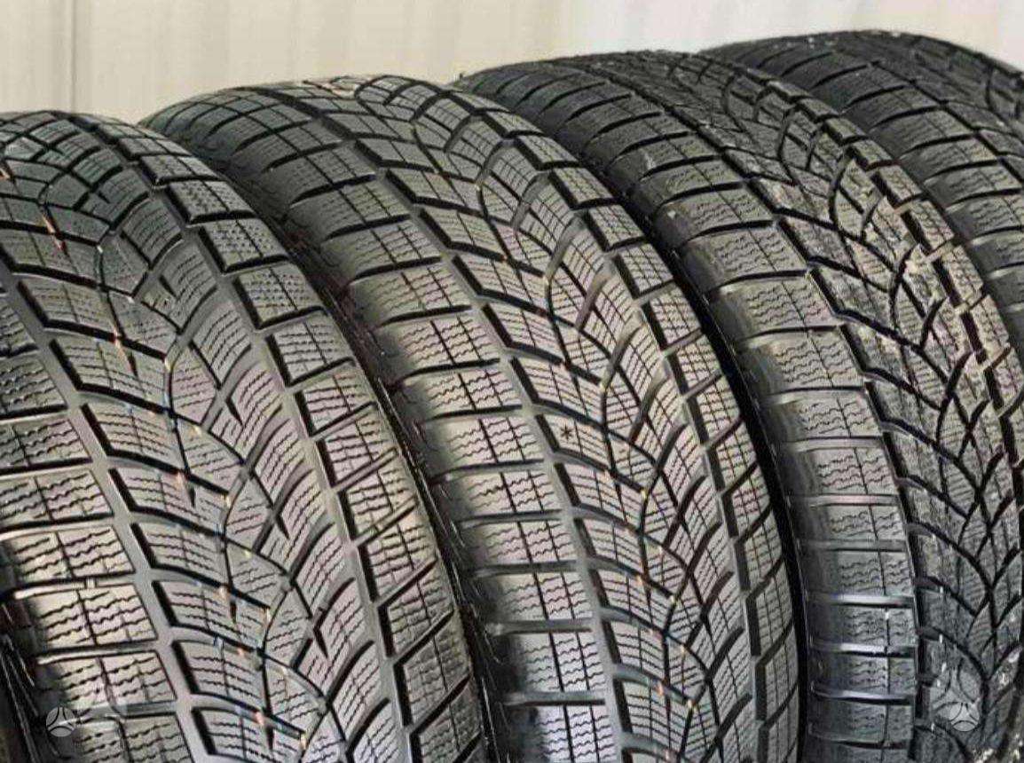 Goodyear UltraGrip Performance, žieminės 225/45 R18