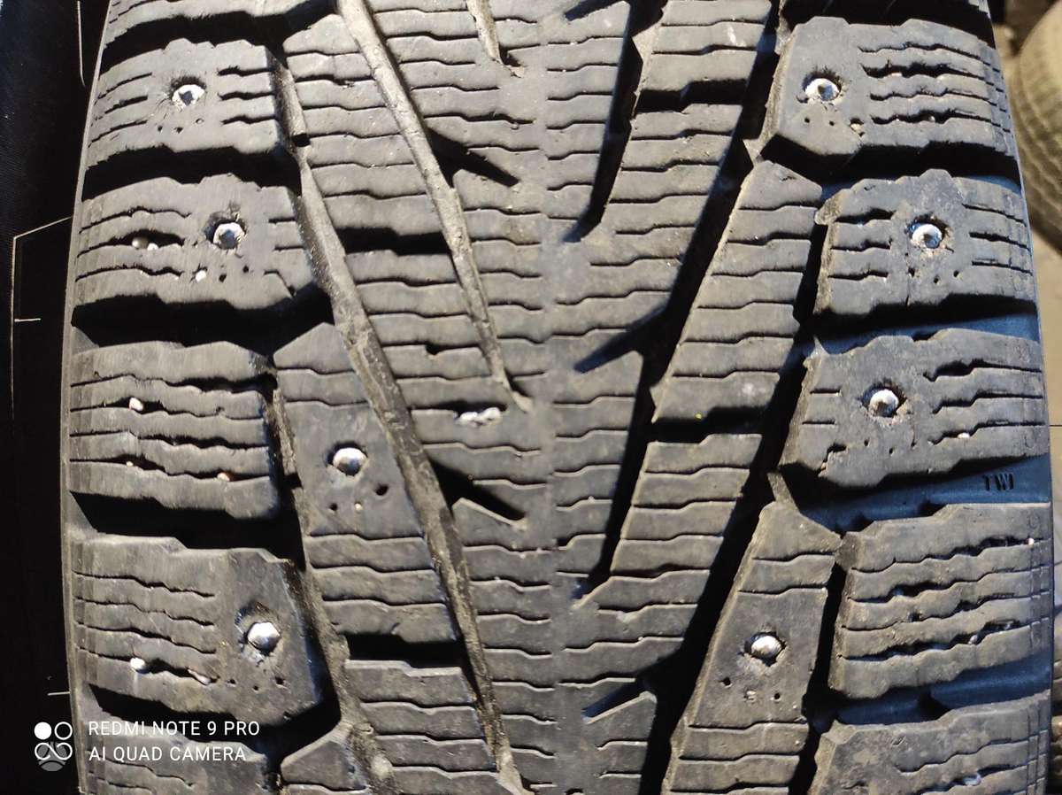 Nokian, žieminės 245/75 R16