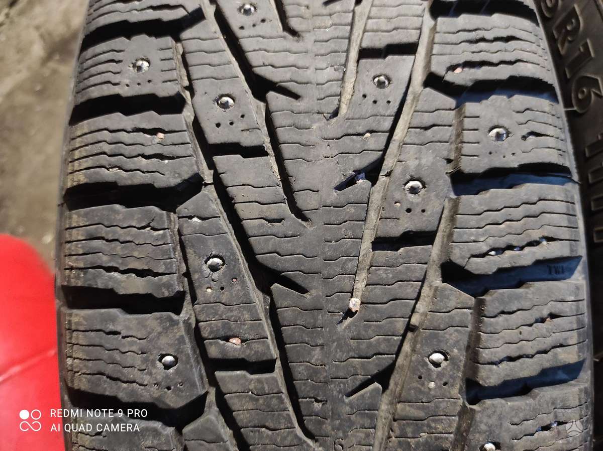 Nokian, žieminės 245/75 R16