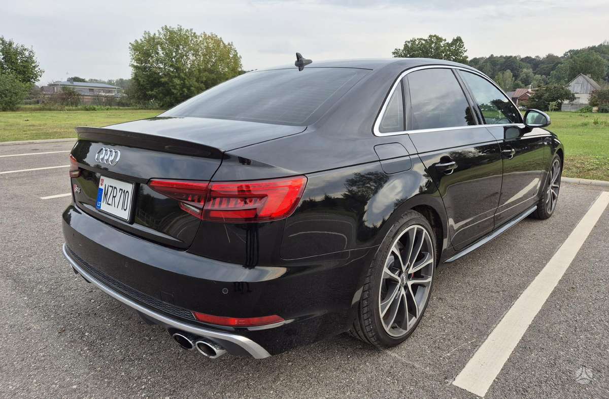 Audi S4, 3.0 l., Седан