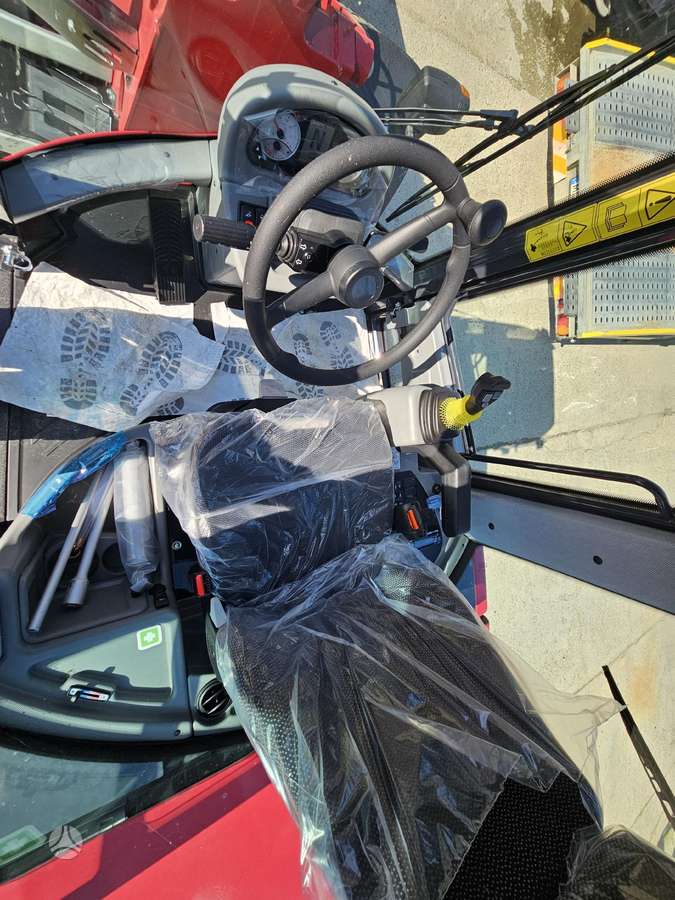 Yanmar V80, frontal loader