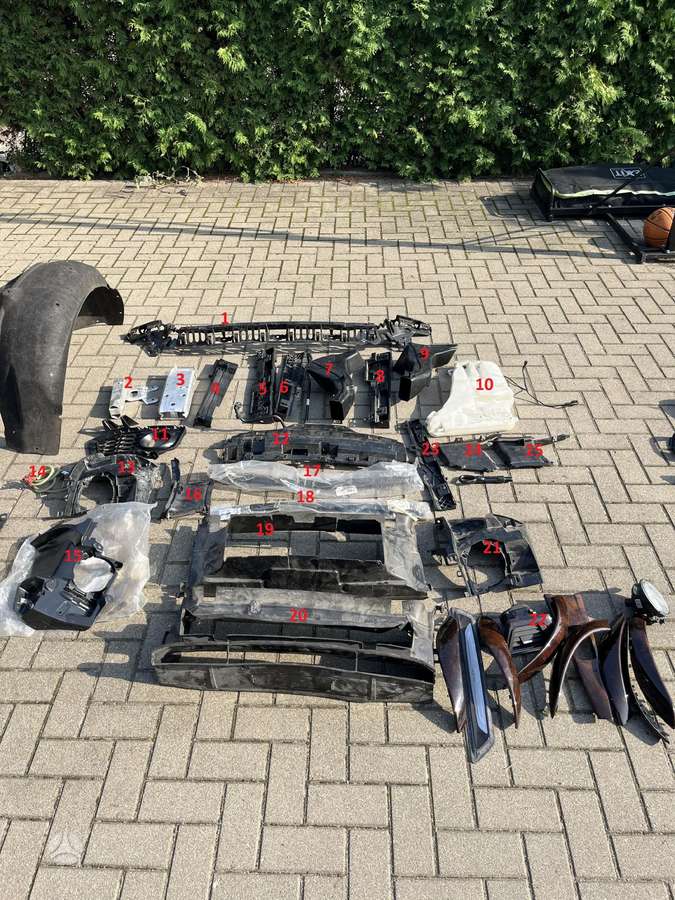 BMW 3 serija Tik dalys nuotraukose