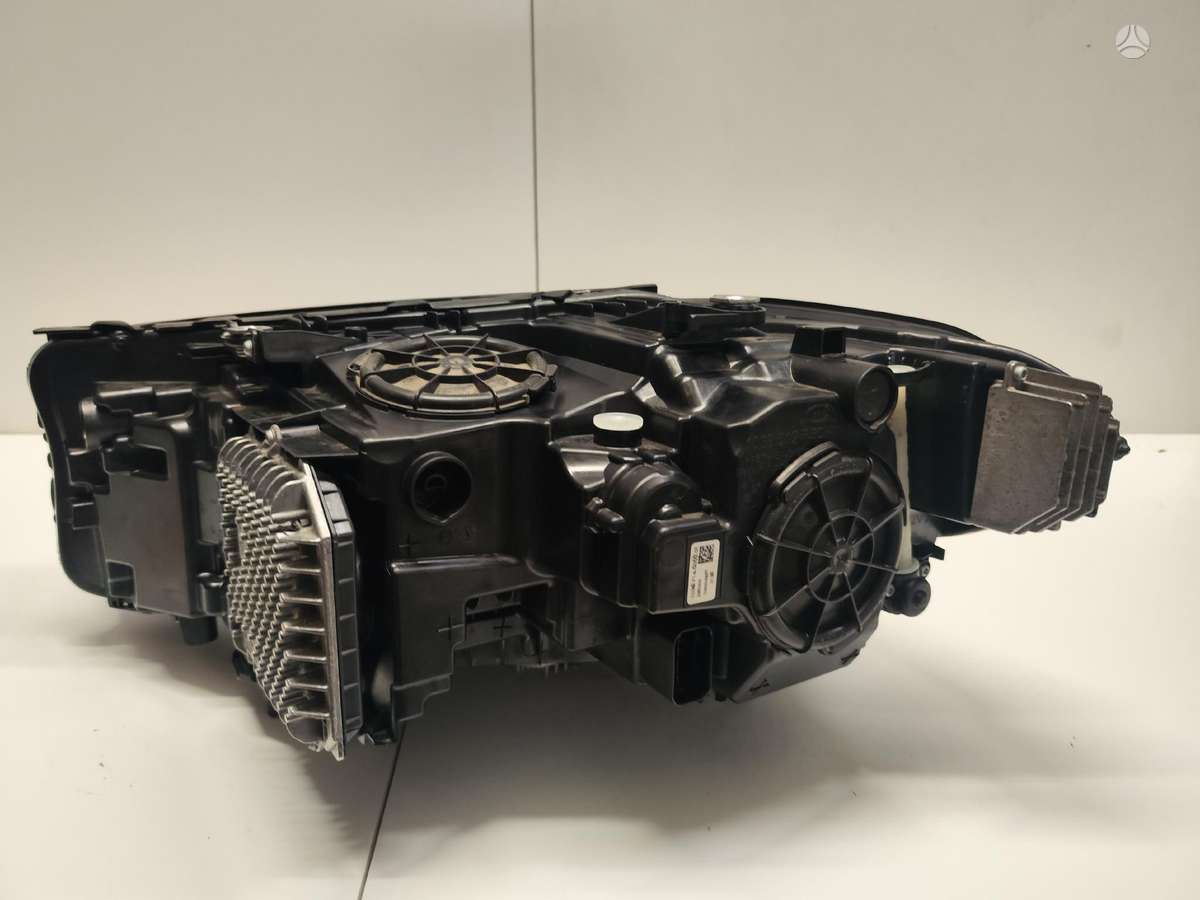 BMW 5 serija Adaptive led