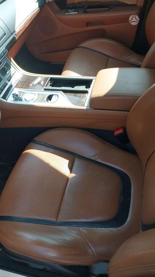Jaguar XF dalimis
