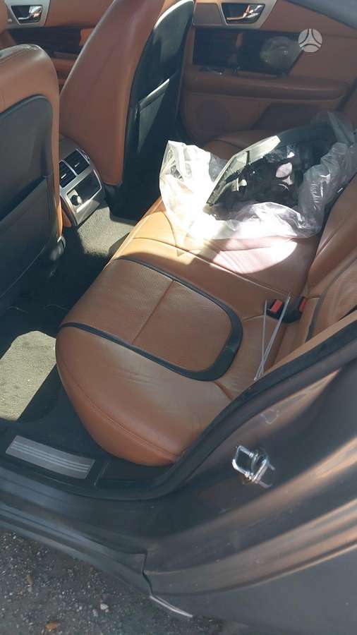 Jaguar XF по частям