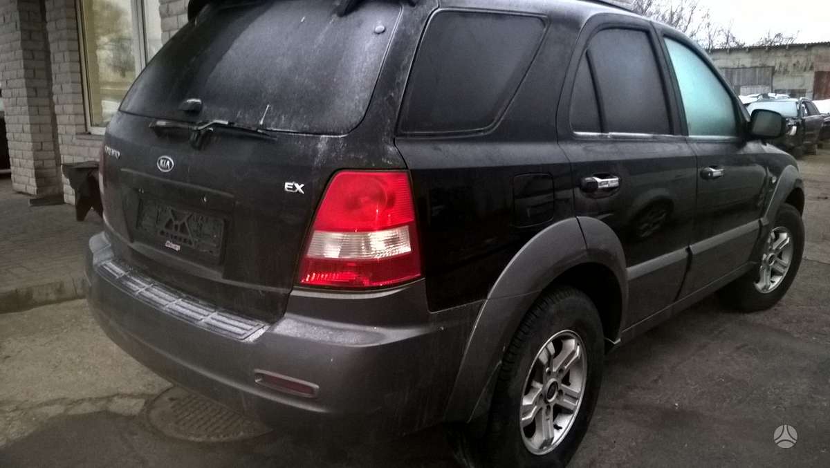 Kia Sorento dalimis. Variklio defektas