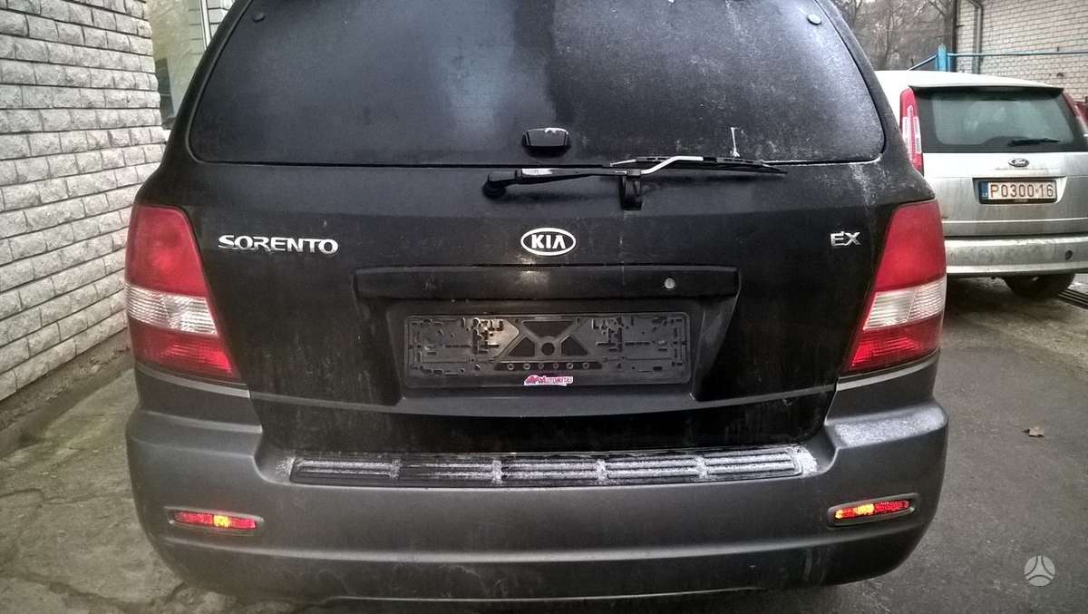 Kia Sorento dalimis. Variklio defektas