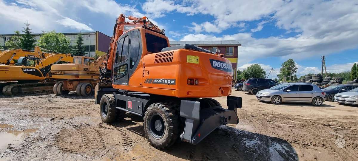 Doosan DX160W, ekskavatoriai
