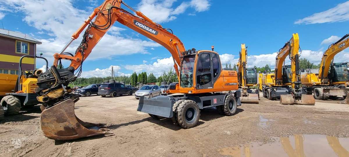 Doosan DX160W, ekskavatoriai