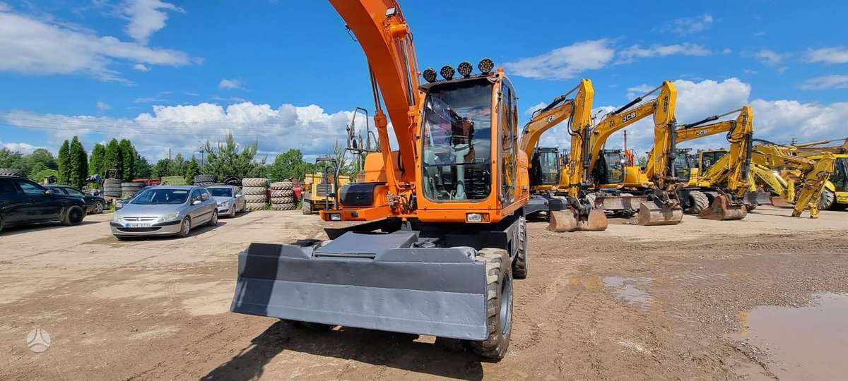 Doosan DX160W, ekskavatori