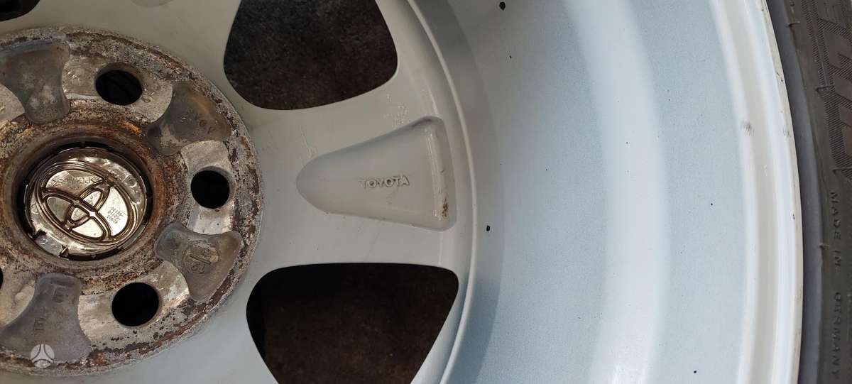 Toyota, lengvojo lydinio, R17
