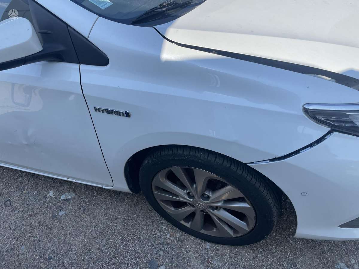 Toyota Auris по частям