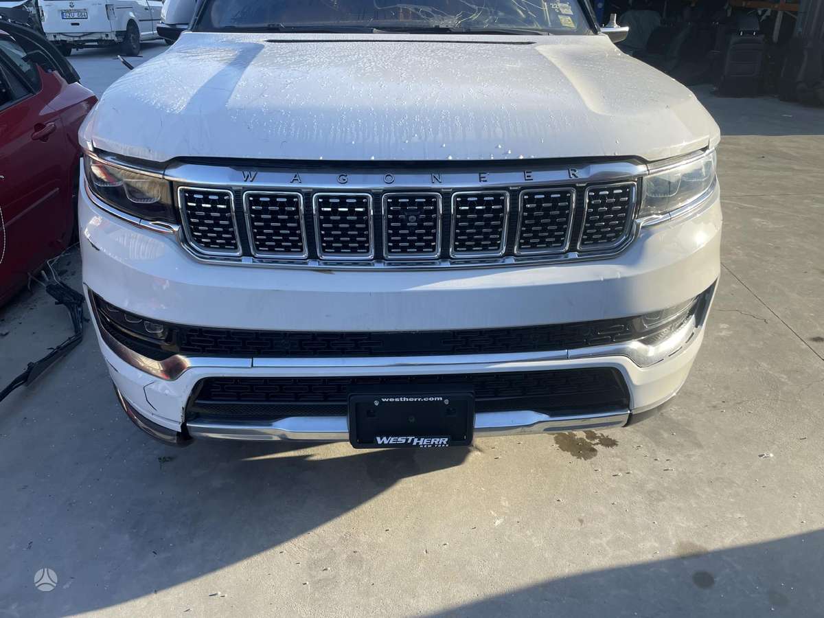 Jeep Grand Wagoneer по частям