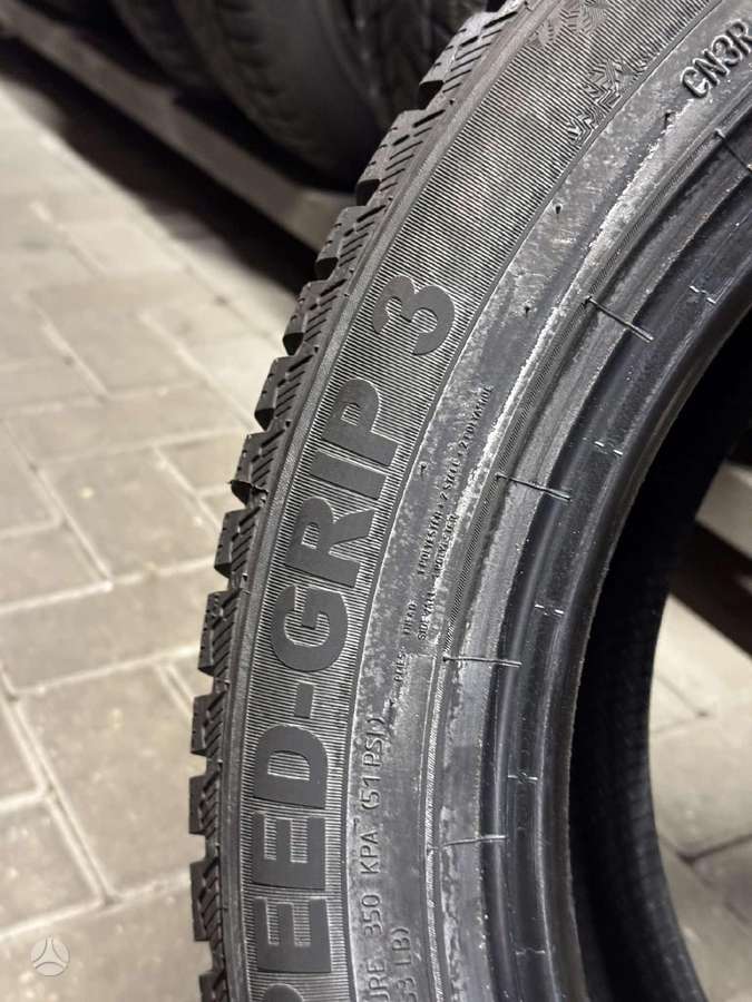 Semperit SPEED-GRIP 3, winter 215/55 R17