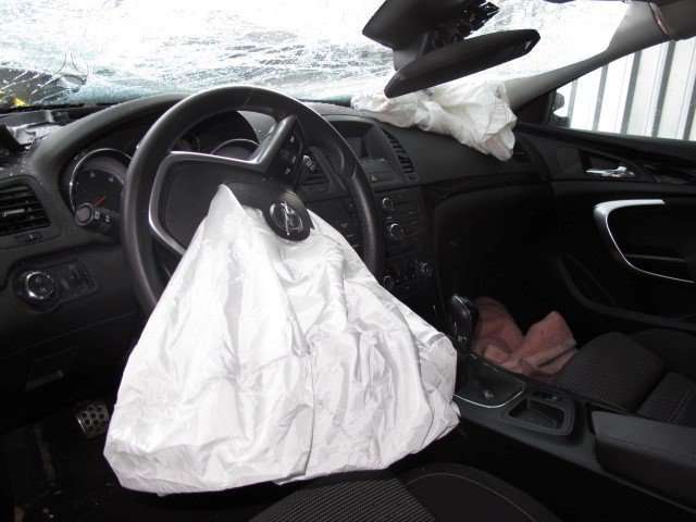 Opel Insignia dalimis. Europa