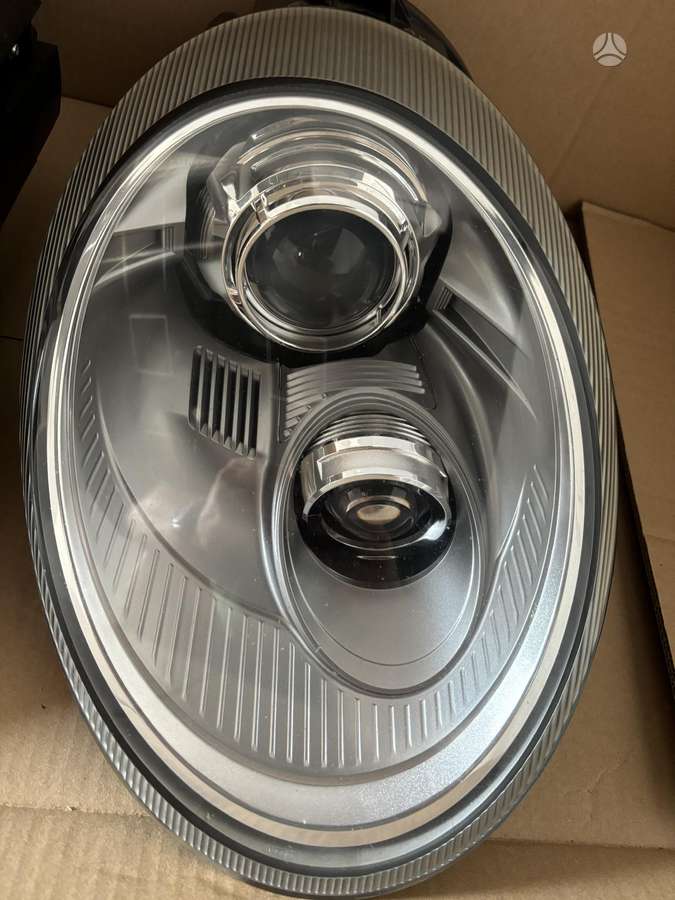 Porsche 911 lights