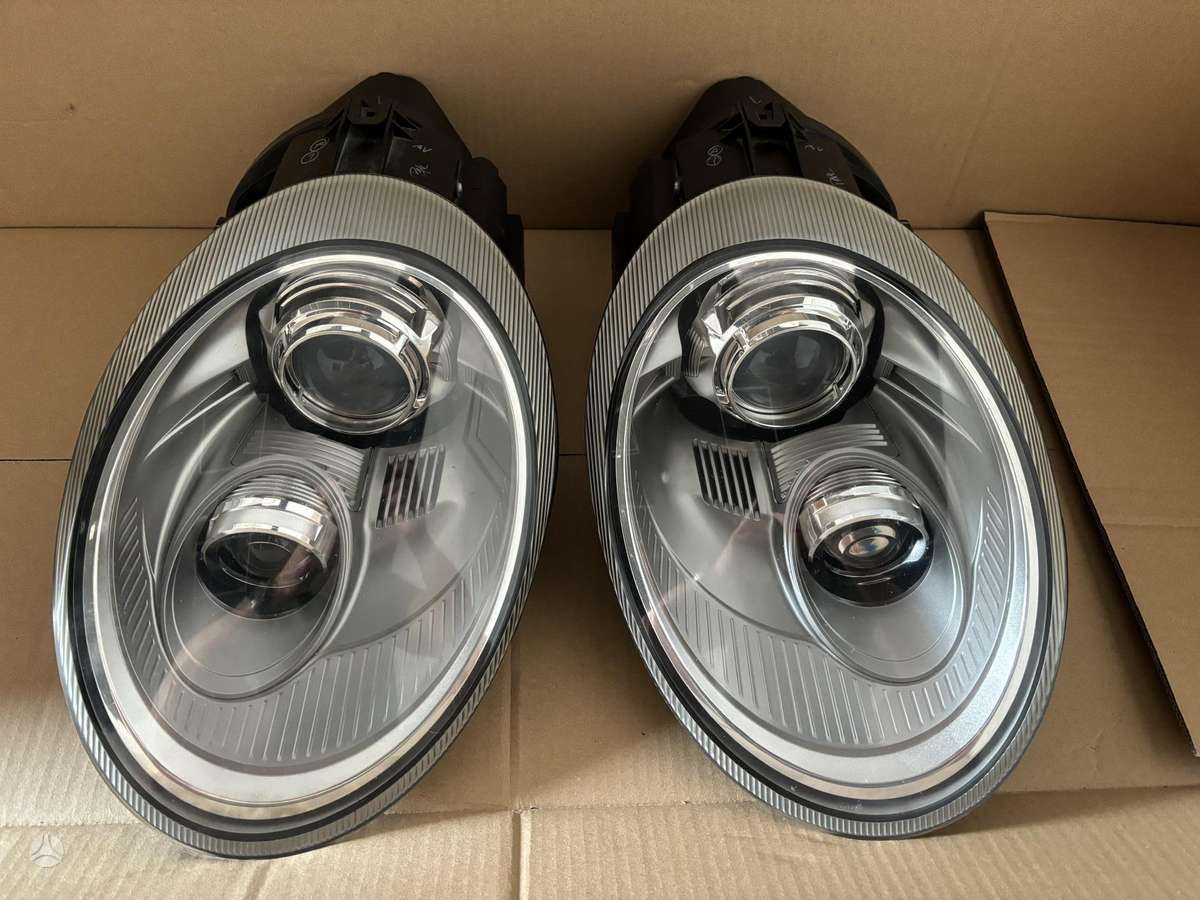 Porsche 911 lights