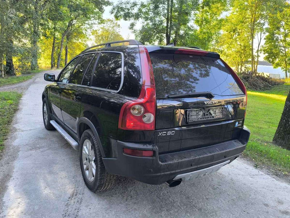 Volvo XC90 dalimis
